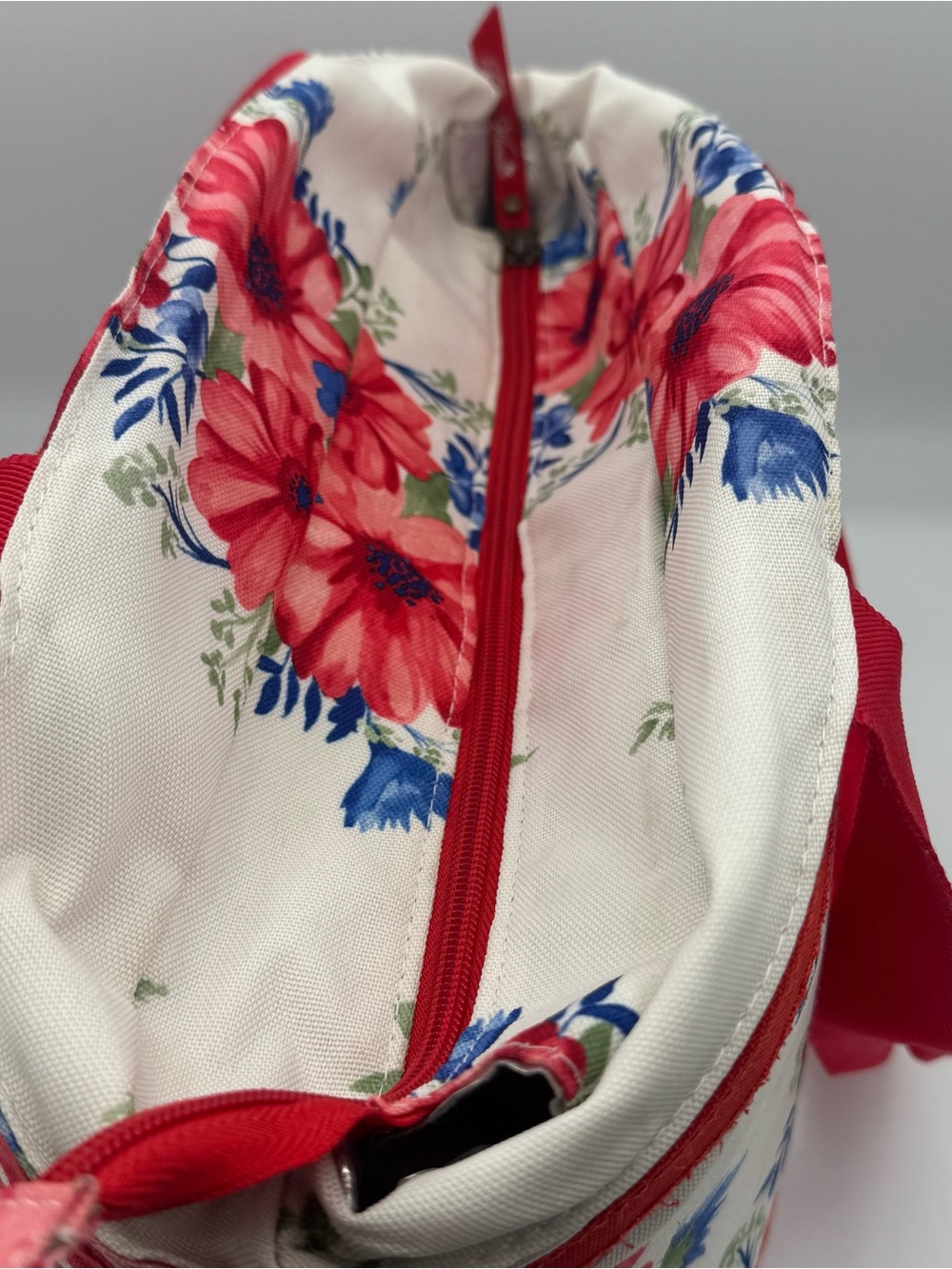 The Pioneer Woman Vintage Cluster Floral Print Insulated Lunch Tote Cooler Bag - Picture 5 of 11